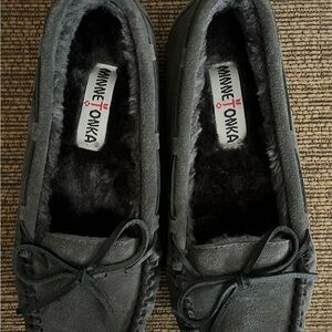 Minnetonka Women's Charcoal Moccasins
